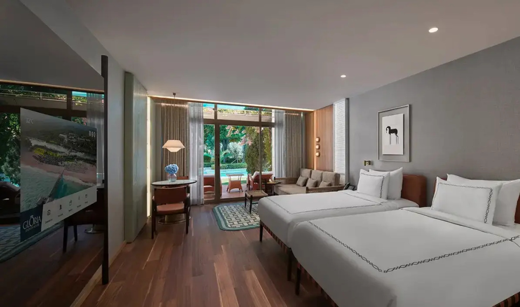 Superior Laguna Double room (full double bed)