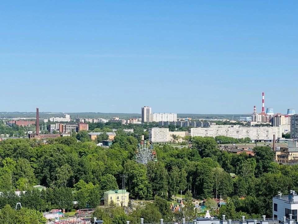 Квартира видовая евро-двухкомнатная Облака у метро рядом с разводным мостом и набережной Невы — фото