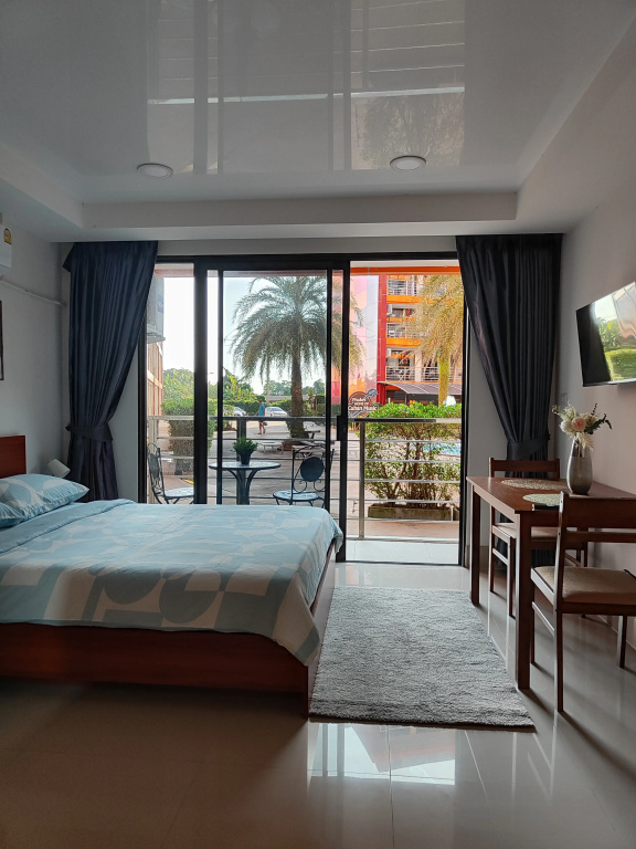 Uyutnye S Pryamym Vykhodom K Basseynu Na Severe Pkhuketa Apartments