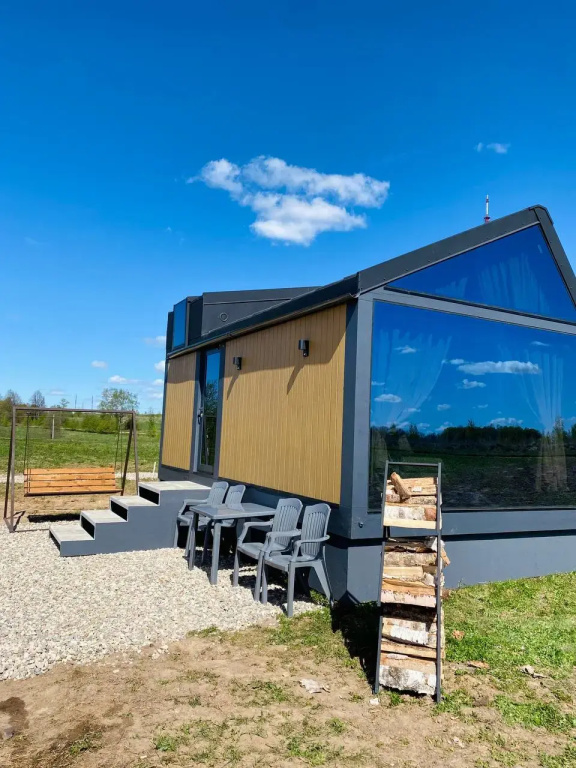 With Siberian Tub Double Freedom Barn (full double bed)