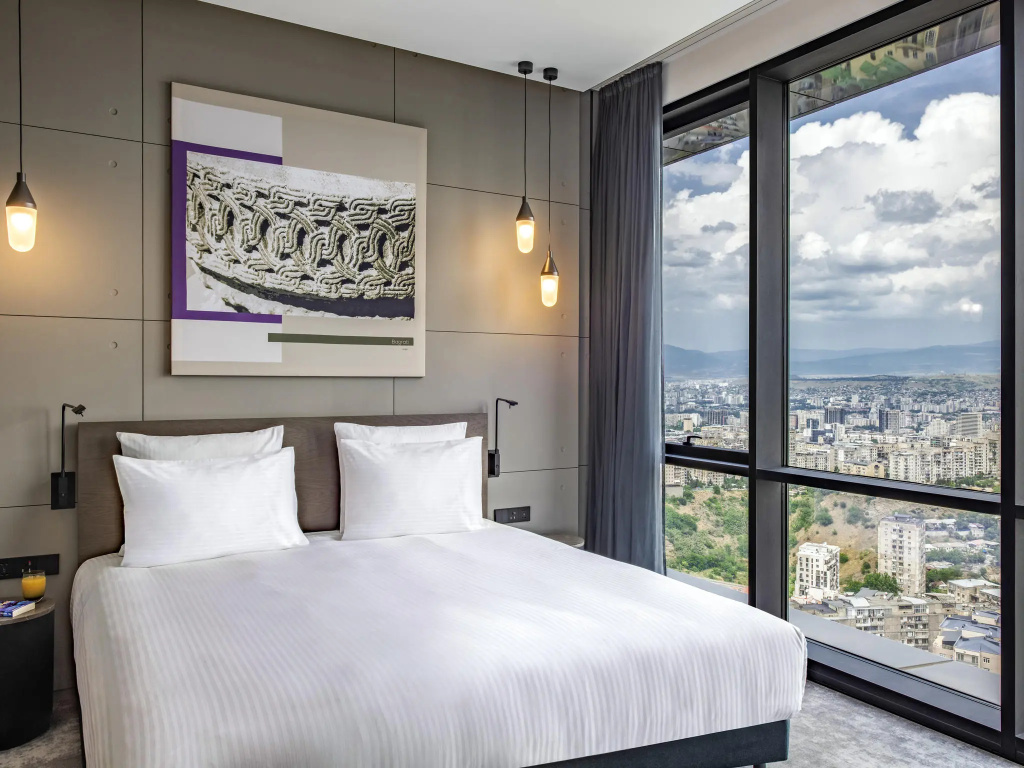 Pullman Tbilisi Axis Towers Room Type - Superior Double room (full double bed)