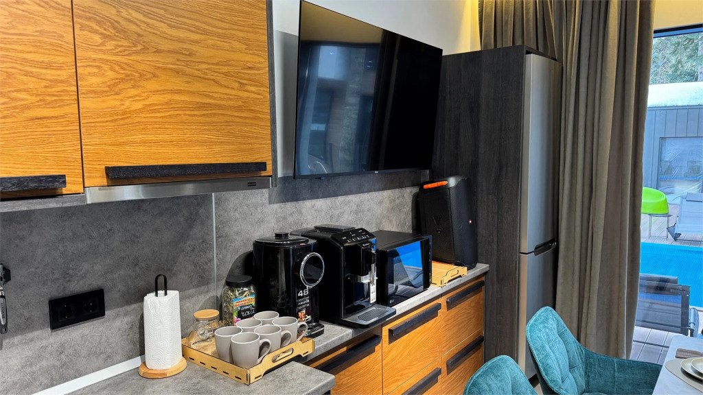 Люкс High Tech с балконом в Горы Village