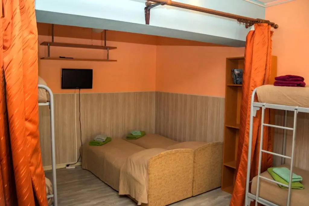 Отель Меблированные комнаты Old Flat на Жуковского в Санкт-Петербурге
