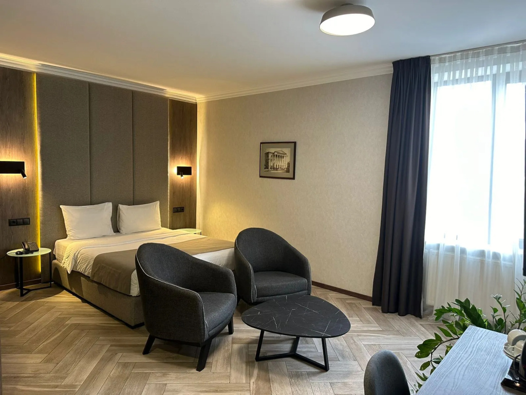Classic Double room (full double bed)