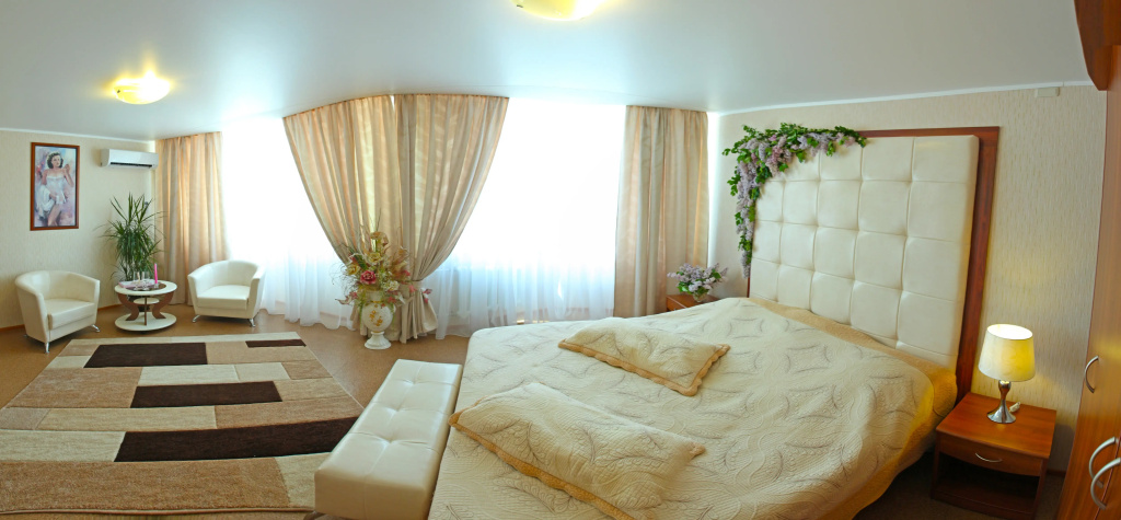 Double Junior Suite (full double bed)