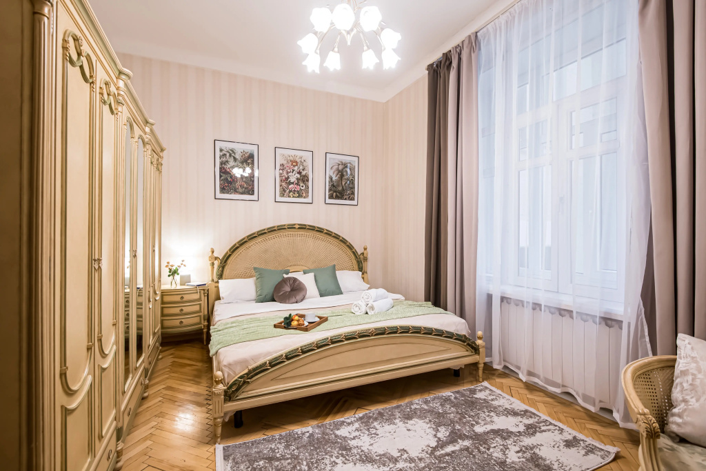 Отель Квартира GM Apartments Просторная Трехкомнатная на Арбате в Москве