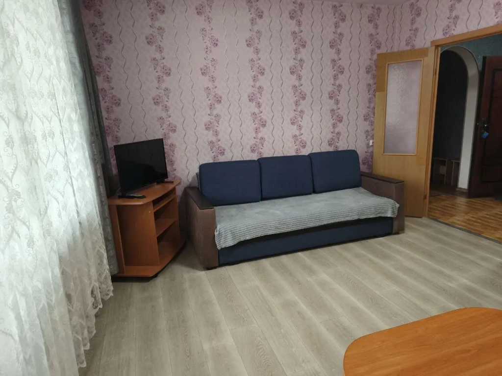 Отель Квартира Двухкомнатная рядом ТРЦ Планета в Красноярске