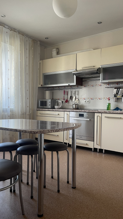 2 Bedrooms Apartment with balcony and with courtyard view