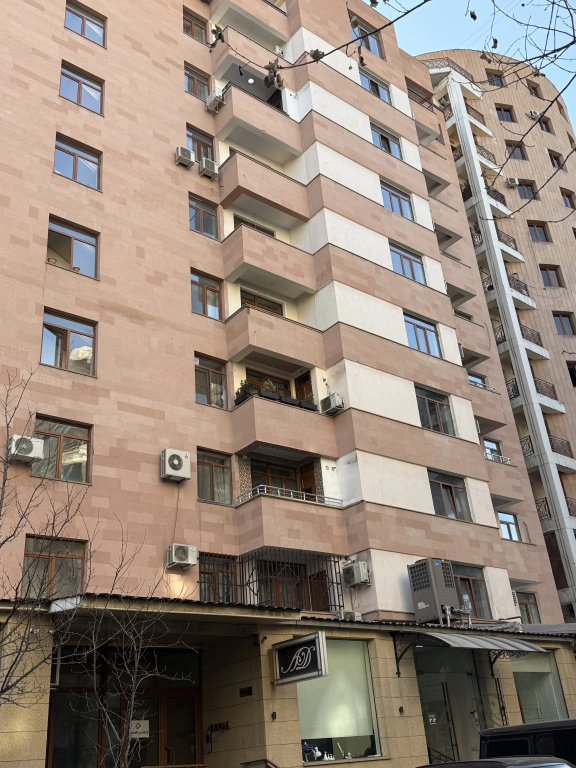 S 2 Spalnyami Ryadom S Seasons Park Apartments
