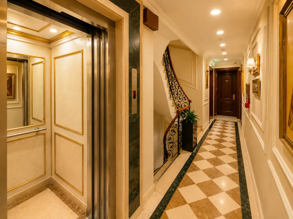 GLK Premier The Home Suites & Spa Hotel - Général