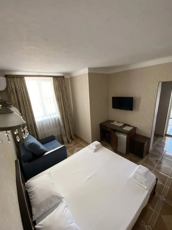 Economy room