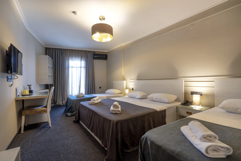 Standard Terrace Quadruple room