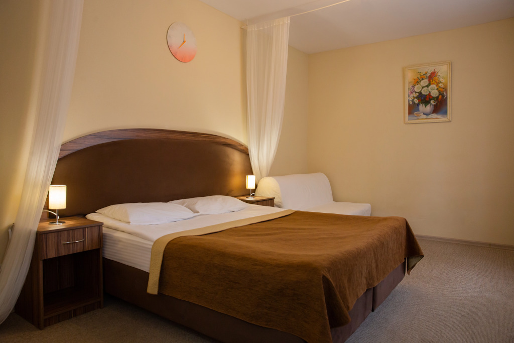 Отель Хиллс