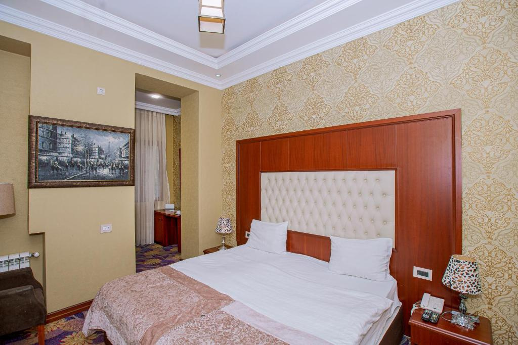 Clover Hotel Baku — фото