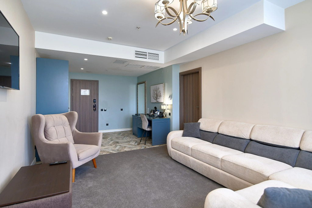 Люкс с 2 комнатами в Willing Hotel