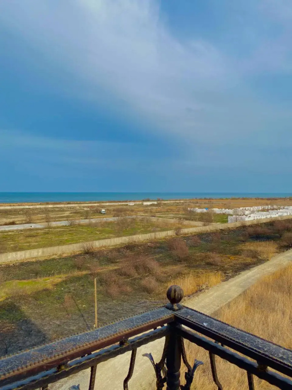 Квартира на Первой Линии у Моря с Французским Балконом — фото