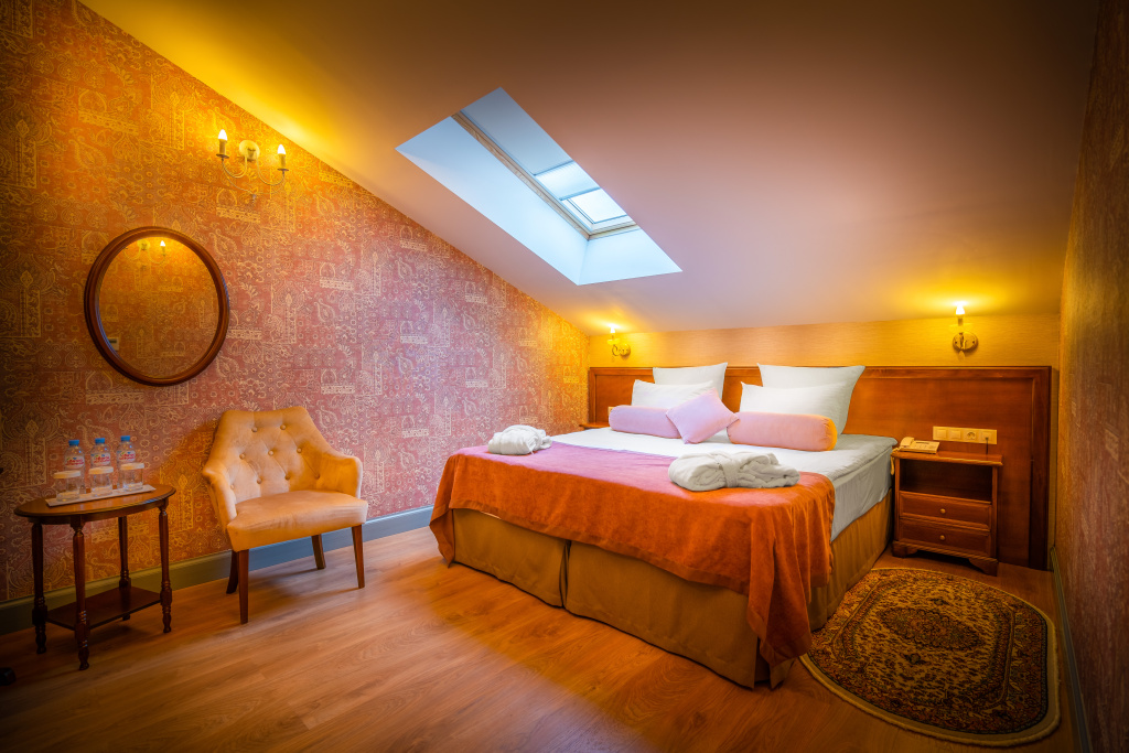 Petr Hotel Room Type - Family Double Attic room full double bed