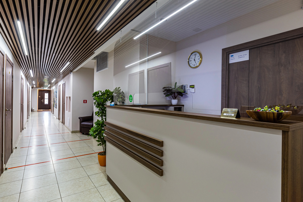 Lobby & Reception