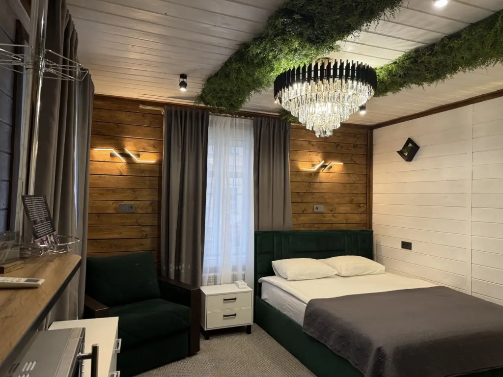 Standard Superior Plus Double room with city view (full double bed)