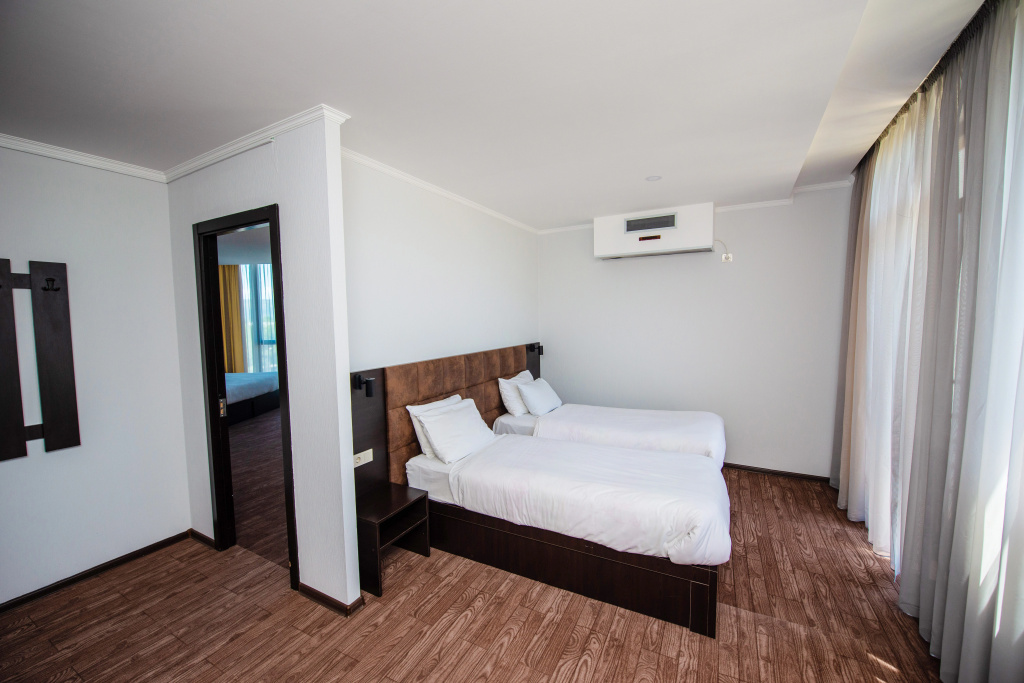 Comfort Quadruple room with balcony