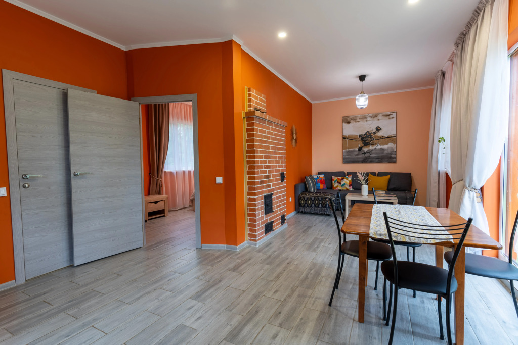 Четырёхместный коттедж Superior с красивым видом из окна в Нептун-2