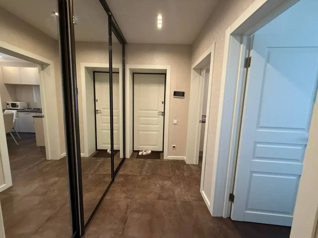 Апартаменты Deluxe c двумя спальнями и сан. узлами на Баумана ApartKazan — фото