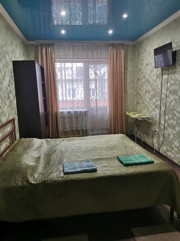 Снять квартиру в горно-алтайске посуточно. Квартира посуточно в горно-алтайске. Горно-алтайск квартиры. Панфиловцев 15 горно-алтайск. Снять квартиру в горно-алтайске посуточно.