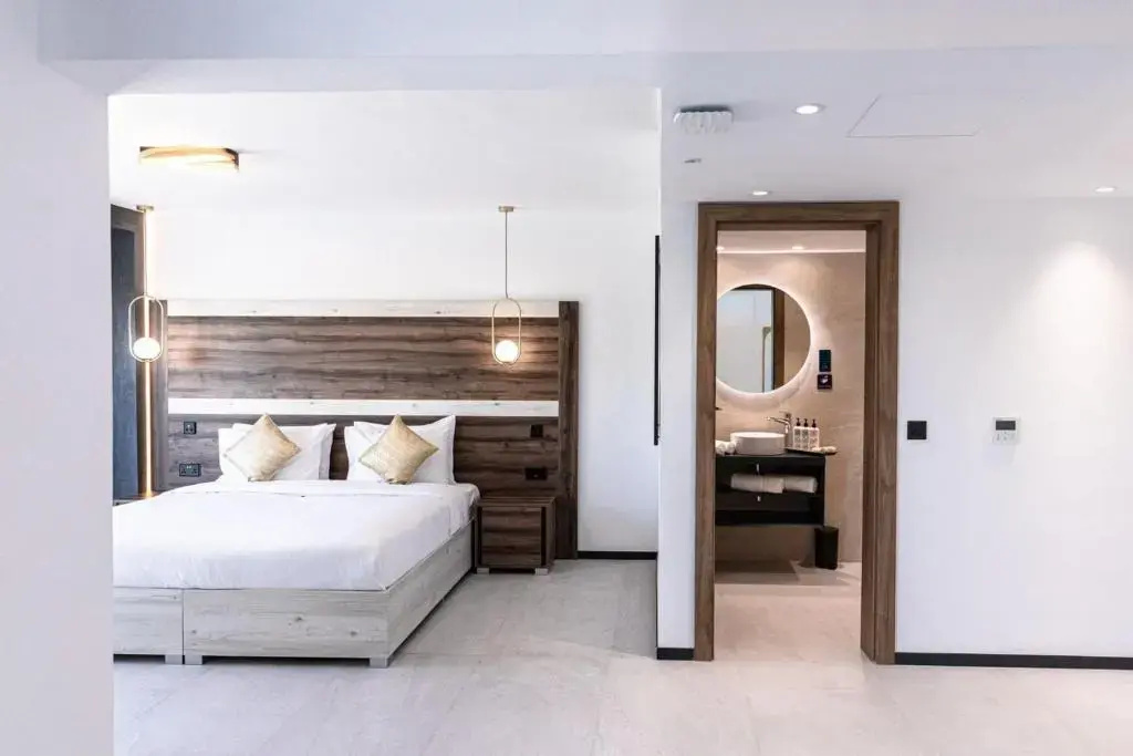 Superior Double room with balcony and with sea view (full double bed)