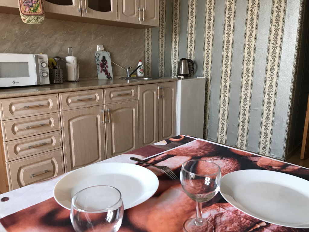 Дом посуточно чехов. Чехова 58 сочи. чехов апарт отель. чехова 58 2 комнатная. снять квартиру чехов гарена.