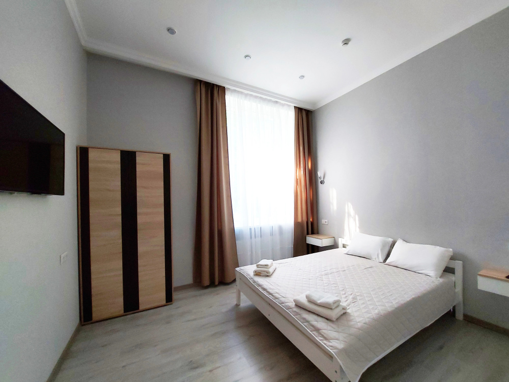 2 Bedrooms Double Apartment (full double bed)