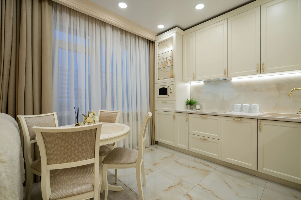 Apartment with balcony
