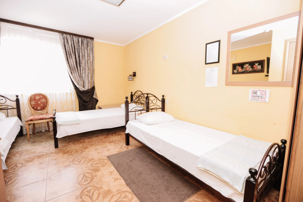 No.308 Triple room