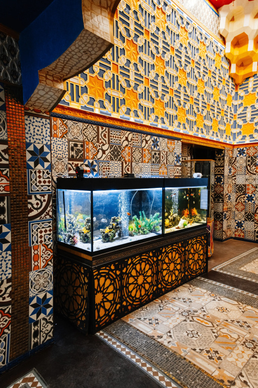 Lobby & Reception