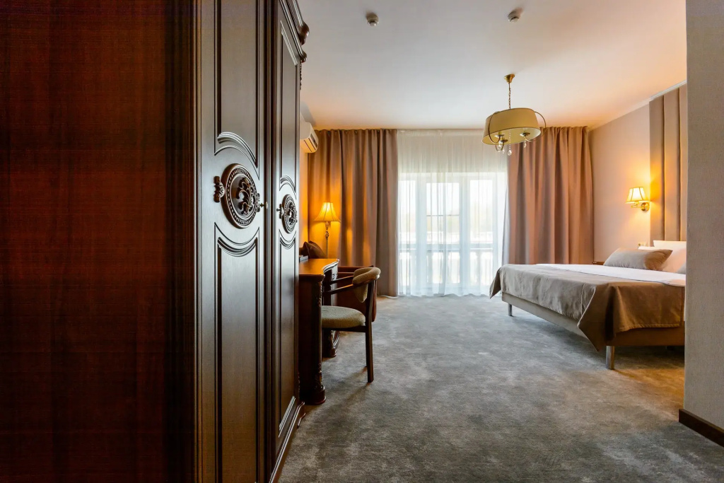 Premium Plus Double room with balcony (full double bed)