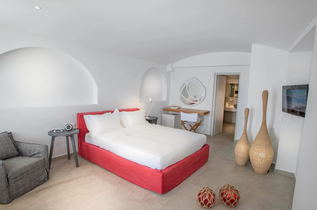 Pure Suite with Caldera View