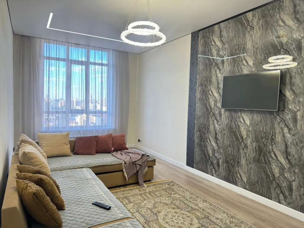 Parasat Prestige 327-2 Apartments
