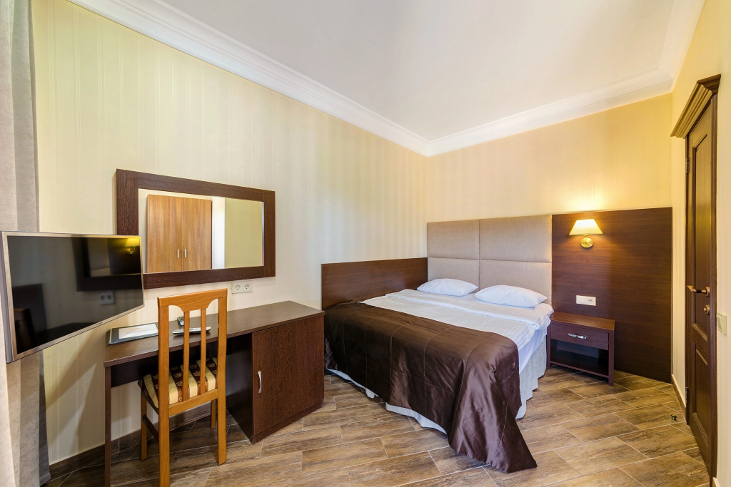 Azariya Hotel Room Type - Standard Double room full double bed