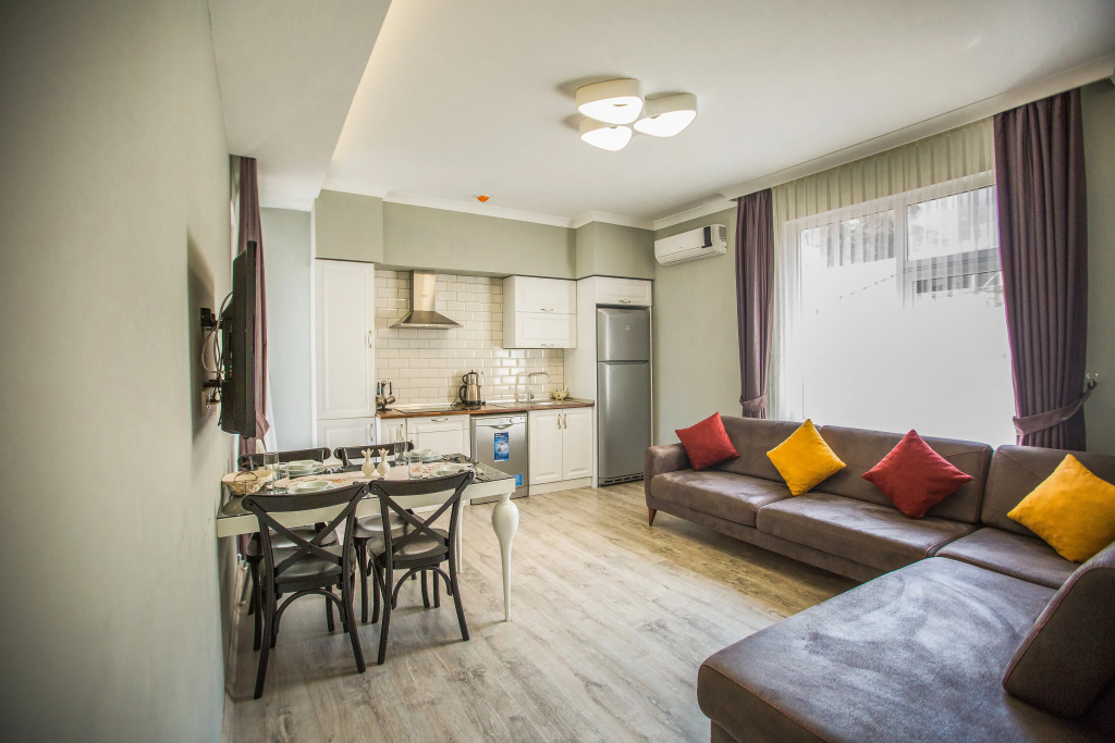 3 Bedrooms Apartment with balcony and with city view