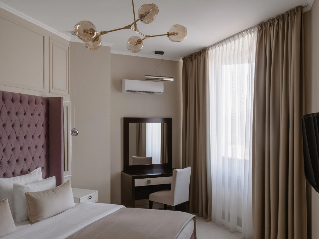 Двухместный люкс King двуспальная кровать в Казахстан