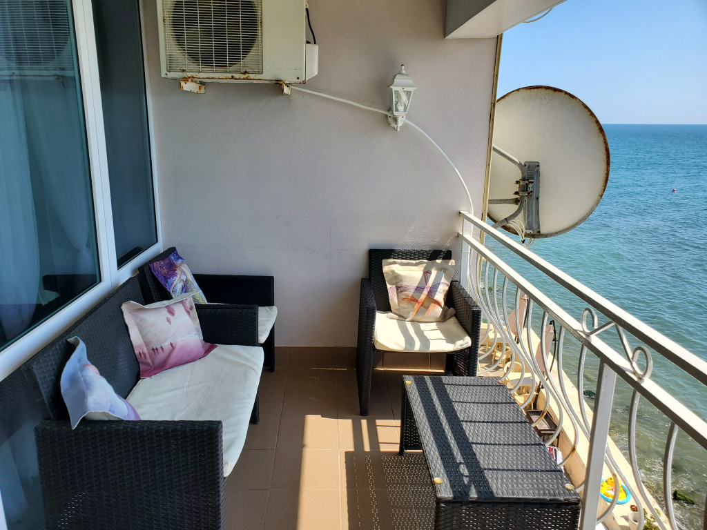 Standard Triple room with balcony and with sea view