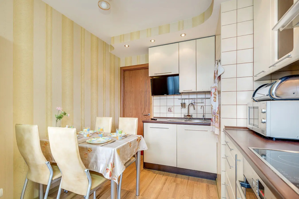 Апартаменты Like Home Aparts Енотаевская 10к2 — фото