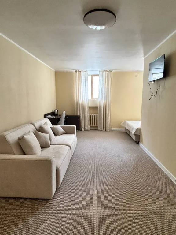 Deluxe Double room with courtyard view (full double bed)