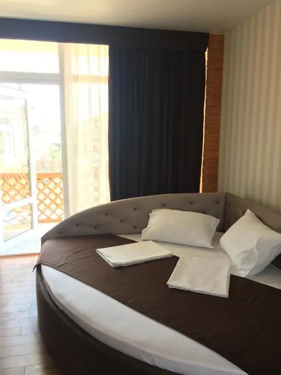 Standard Double room with balcony (full double bed)