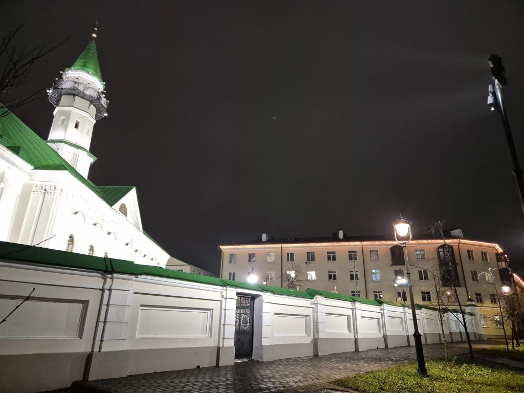 Квартира Шикарная с видом на озеро в сердце Казани — фото