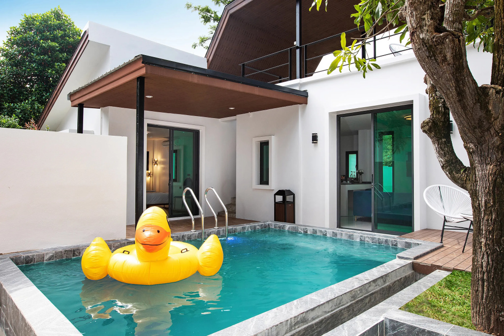 Курортный отель Nariya Bayfront Phuket — фото