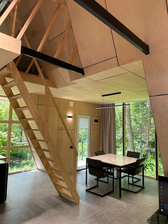 Четырёхместный коттедж с красивым видом из окна в Koban Spa Resort