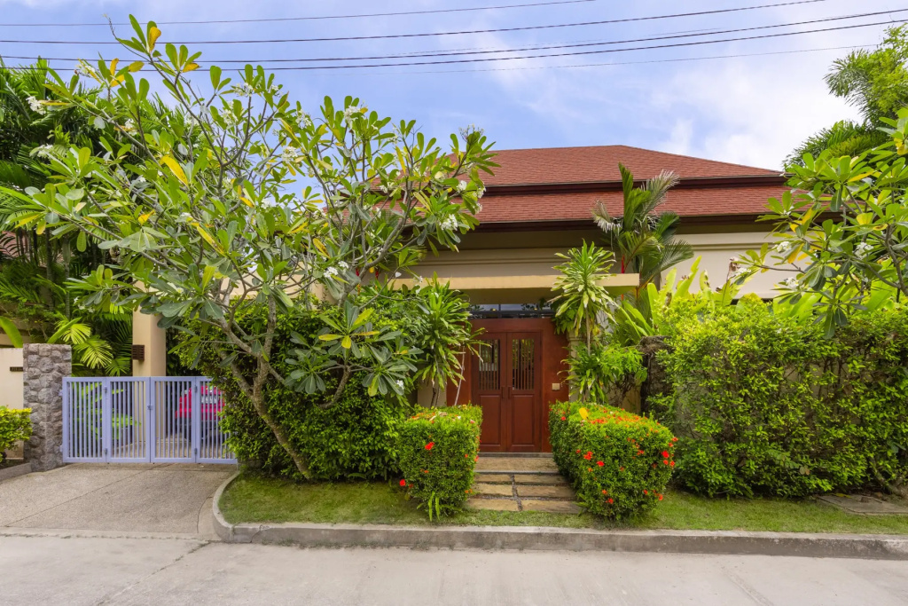RAAS 3br, Private Pool|Naiharn Beach Villa