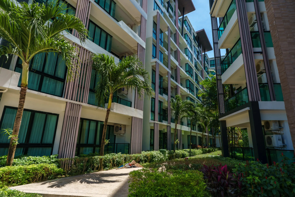 New 1 Bdr Royal Lee Nayang Beach Flat