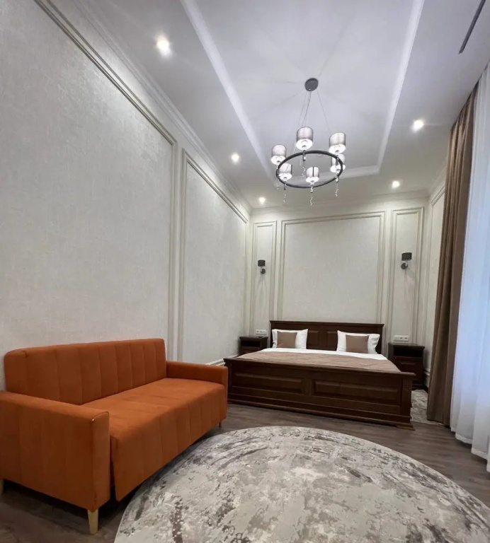 Superior Double Suite with courtyard view (full double bed)