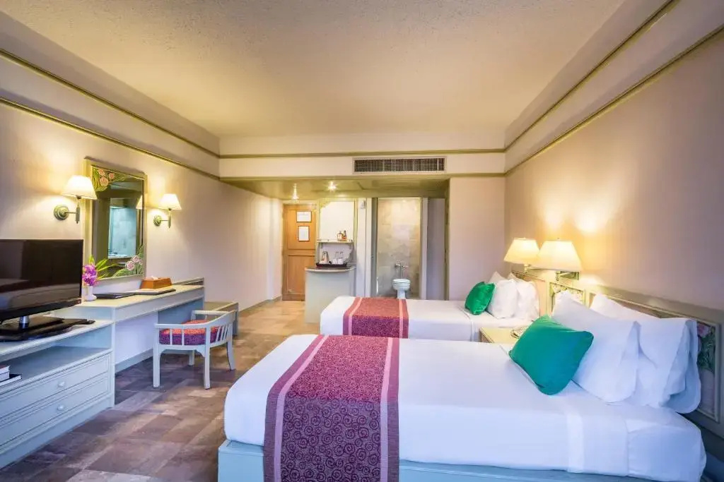 Cholchan Pattaya Beach Resort - Général